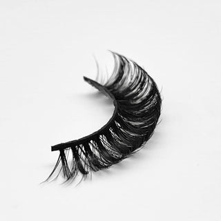 Showing the Bestie Lashes style in a white background