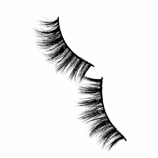 Showing the Venus lashes style in a white background